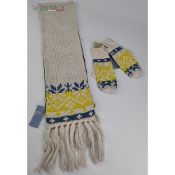 Kit Levi's Scarf and Gloves...
